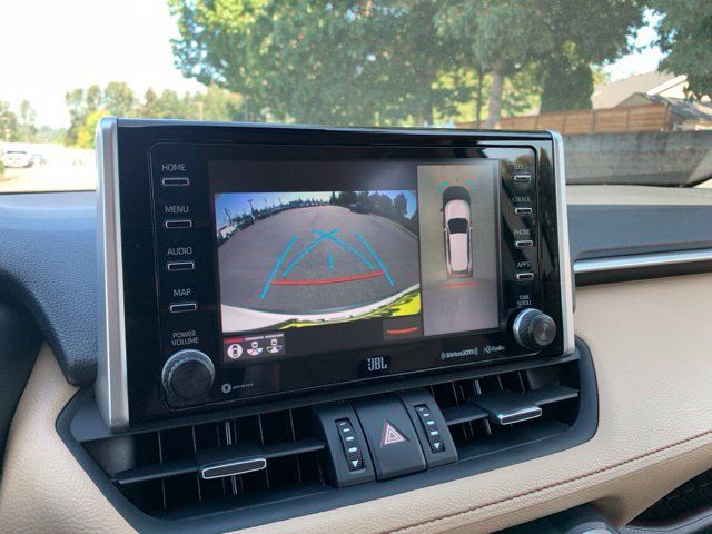 Used 2020 Toyota RAV4 Limited AWD/4WD image 19