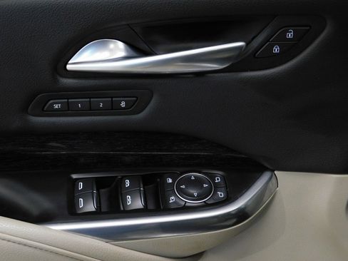 Used 2021 Cadillac XT4 Premium Luxury image 27