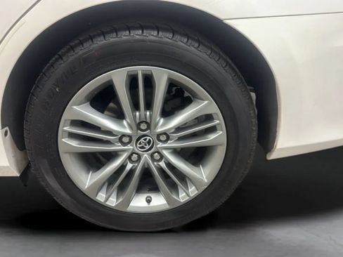 Used 2015 Toyota Camry SE FWD image 32