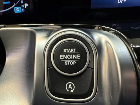 Certified 2025 Mercedes-Benz GLB 250 image 21