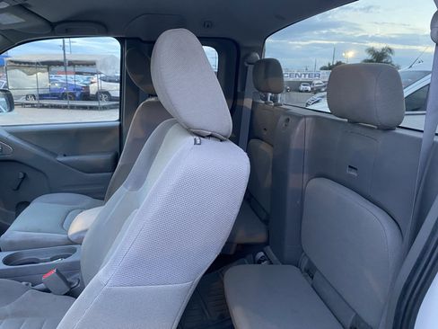 Used 2019 Nissan Frontier S image 12