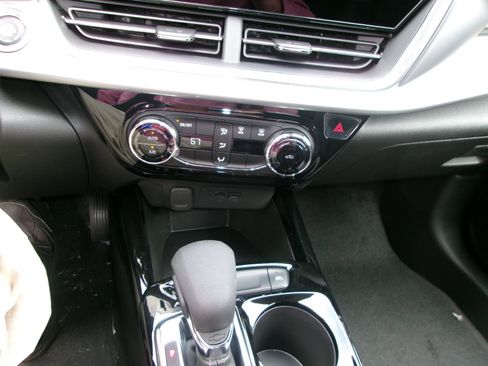 New 2026 Chevrolet Trax LT image 17