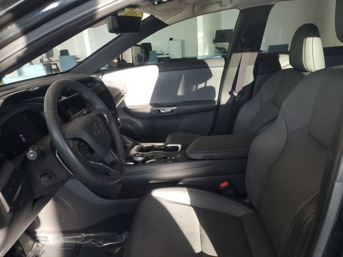 Used 2024 Lexus RZ 450e Premium w/ Technology Package image 12