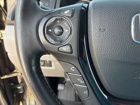 Used 2019 Honda Ridgeline RTL-E image 32