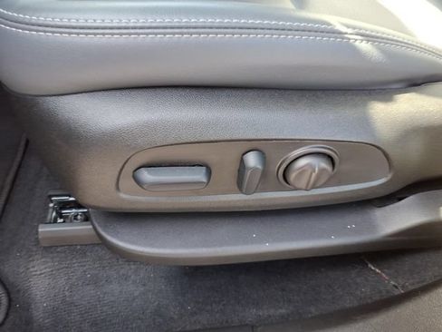 Used 2024 Buick Enclave Essence w/ Experience Buick Package FWD image 18