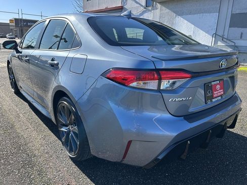 Certified 2024 Toyota Corolla SE w/ SE Package image 4