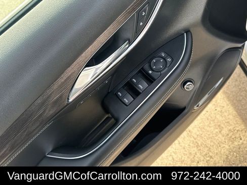 Used 2023 Buick Envision Avenir image 11