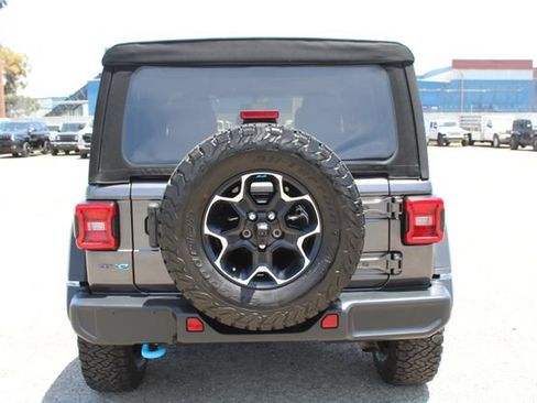 Used 2022 Jeep Wrangler Unlimited Rubicon 4xe w/ Cold Weather Group AWD/4WD image 5