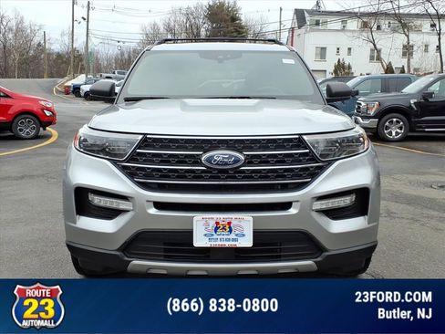 Used 2020 Ford Explorer XLT w/ Equipment Group 202A image 2