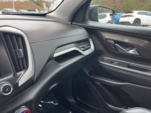 Used 2023 GMC Terrain SLT image 28