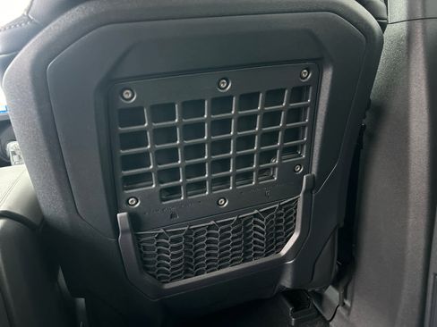 New 2025 Ford Bronco Badlands image 13