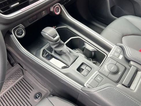 New 2026 Toyota Grand Highlander AWD Hybrid image 26