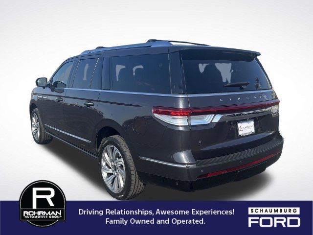 Used 2023 Lincoln Navigator L Reserve AWD/4WD image 7