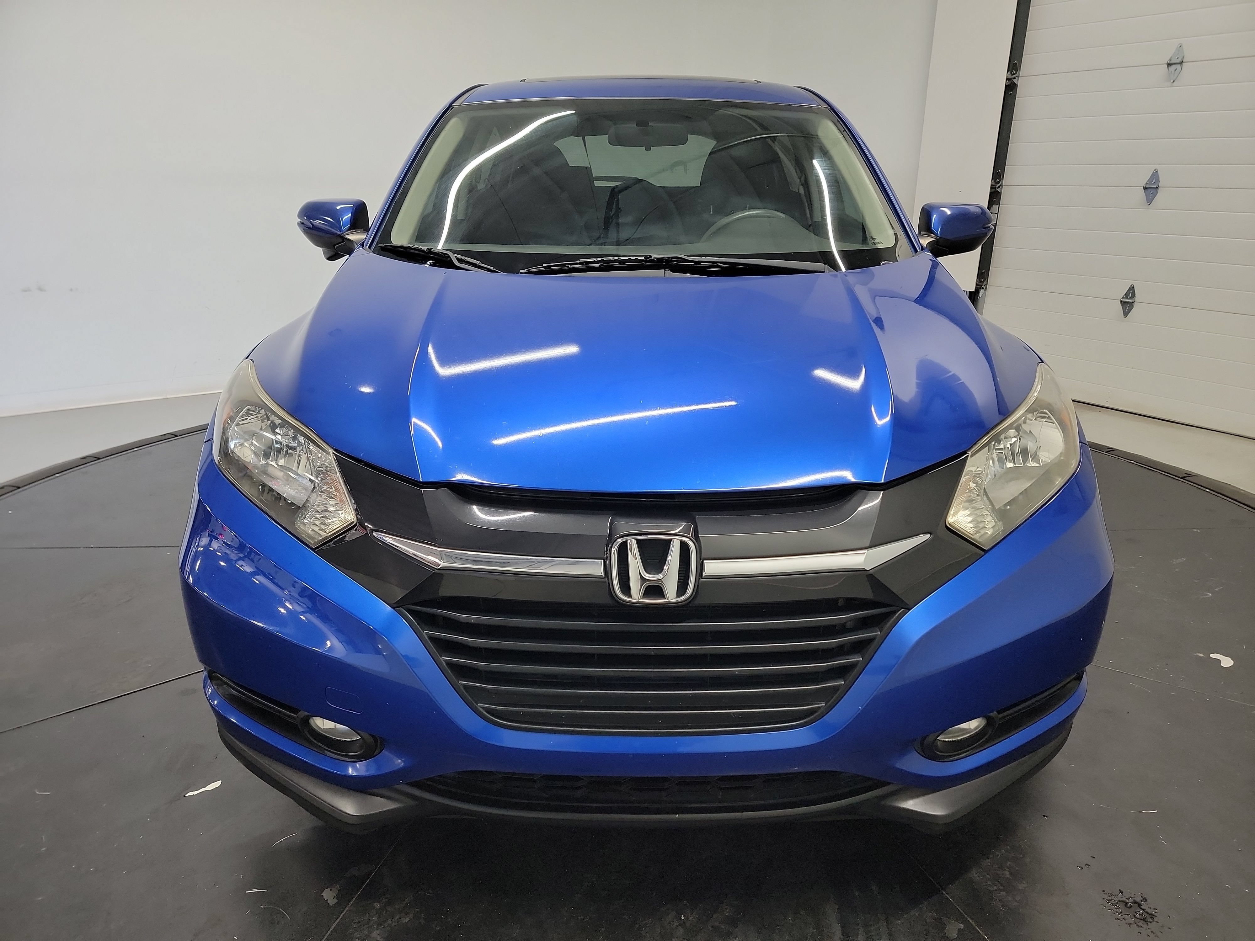 Used 2018 Honda HR-V EX image 2