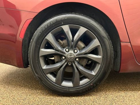 Used 2019 Chrysler Pacifica Touring-L Plus w/ S Appearance Package FWD image 28