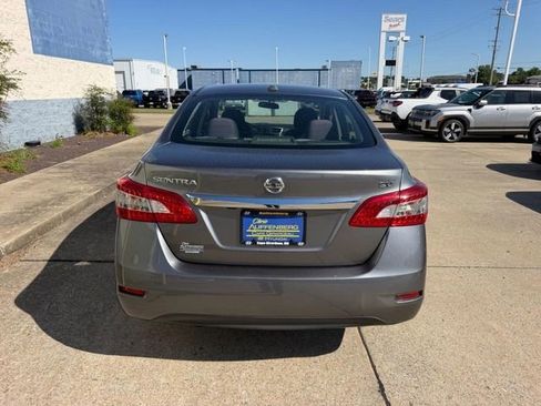 Used 2015 Nissan Sentra SV FWD image 4