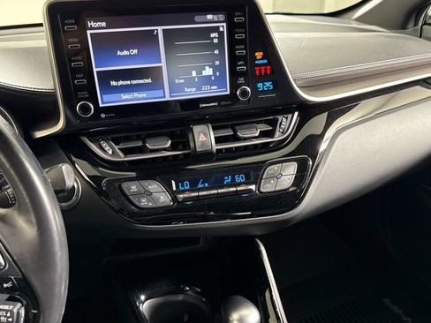 Used 2019 Toyota C-HR XLE FWD image 29