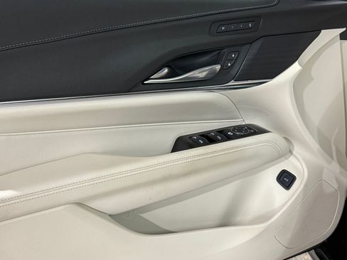 Certified 2022 Cadillac CT4 Premium Luxury w/ Technology Package image 13