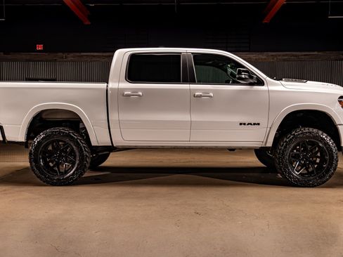 Used 2021 RAM 1500 Laramie image 11