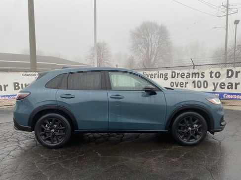 Used 2025 Honda HR-V Sport image 2
