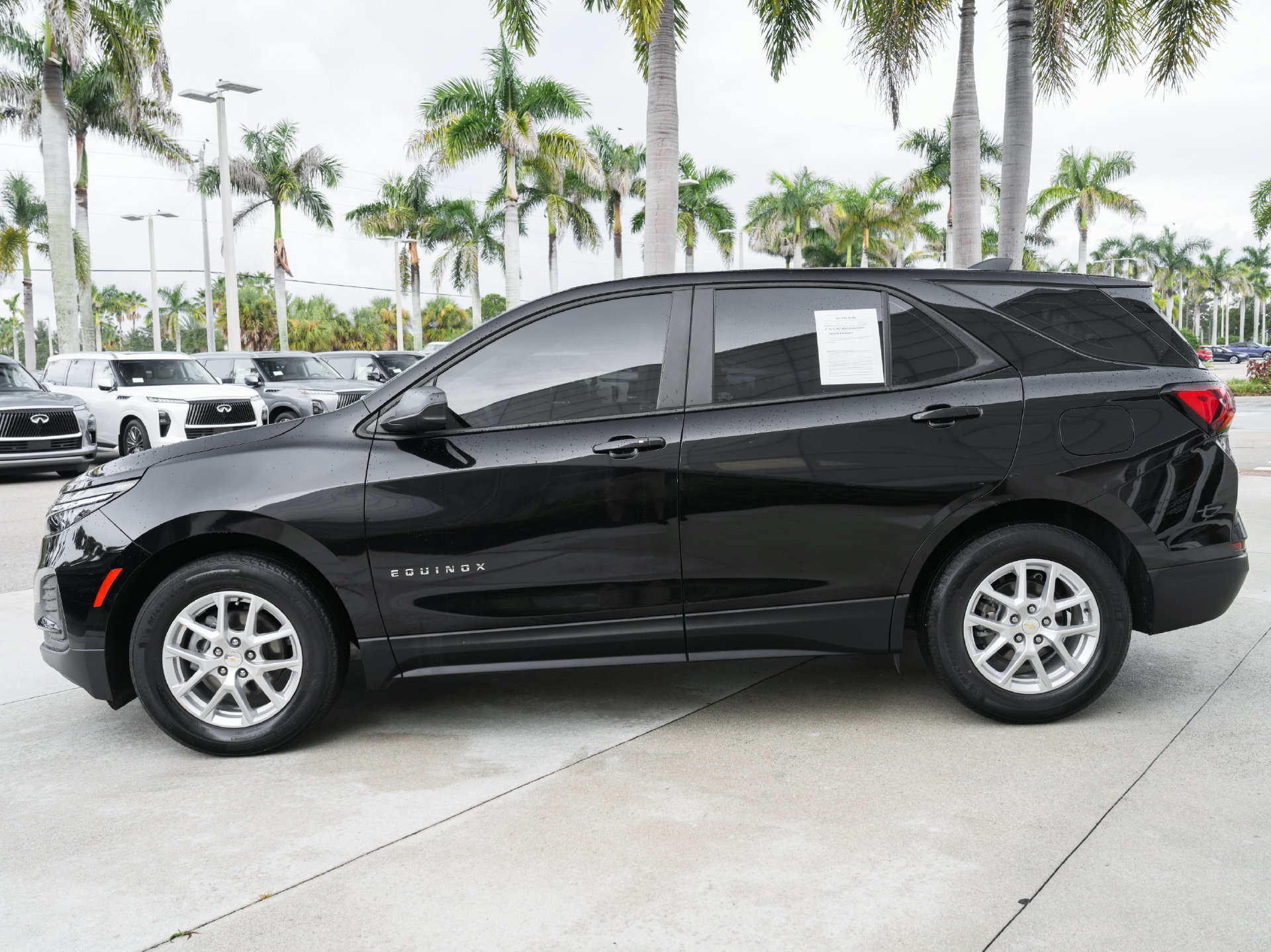 Used 2023 Chevrolet Equinox LS FWD image 23