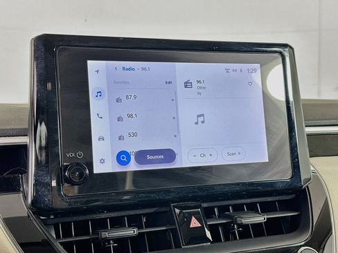 Used 2024 Toyota Corolla LE FWD image 21