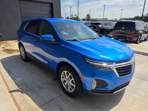 Used 2024 Chevrolet Equinox LT AWD/4WD image 3
