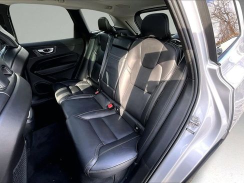 Used 2021 Volvo XC60 T5 Inscription w/ Advanced Package image 22