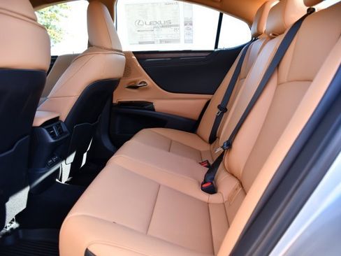 New 2025 Lexus ES 350 w/ Premium Package image 19