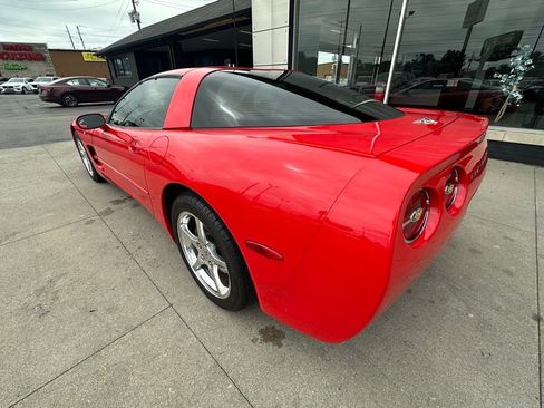 Used 2003 Chevrolet Corvette Coupe w/ Preferred Equipment Group RWD image 3