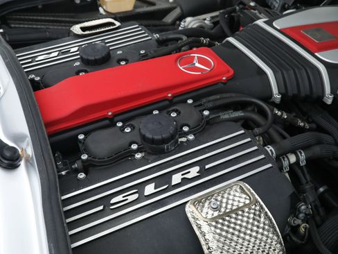 Used 2008 Mercedes-Benz SLR image 38