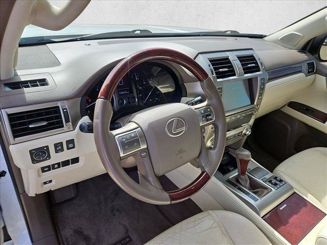 Used 2014 Lexus GX 460 w/ Premium Package AWD/4WD image 10