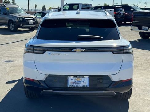 New 2026 Chevrolet Equinox EV LT w/ Convenience Package II image 4