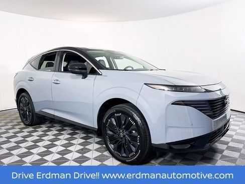 Certified 2025 Nissan Murano Platinum w/ Cargo Package image 1