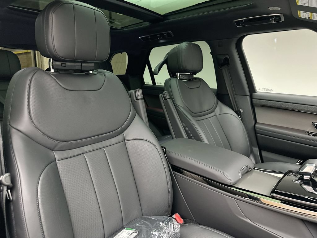 New 2027 Land Rover Range Rover Sport Dynamic SE AWD/4WD image 6