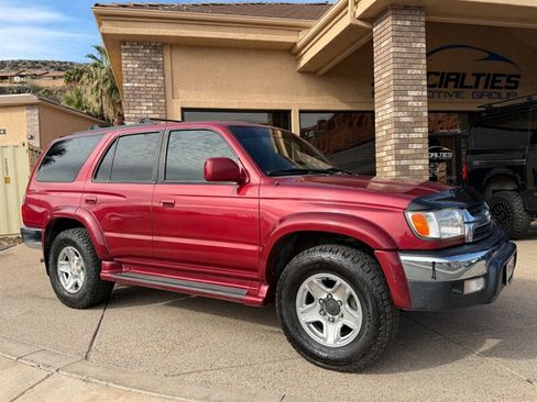 Used 2002 Toyota 4Runner SR5 image 1