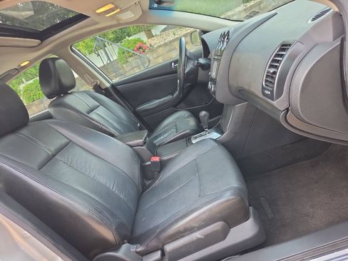 Used 2011 Nissan Altima 2.5 SL w/ Technology Pkg FWD image 22