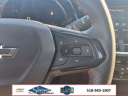 Used 2025 Chevrolet Trax RS w/ Sunroof Package image 15