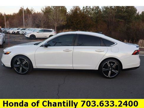 Used 2023 Honda Accord Sport image 4