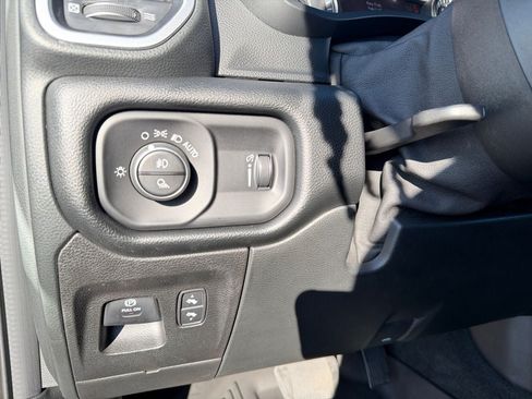 Used 2020 RAM 1500 Big Horn AWD/4WD image 19