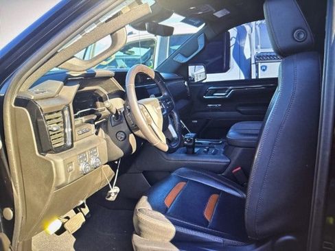 Used 2023 GMC Sierra 1500 AT4 w/ AT4 Premium Package image 8