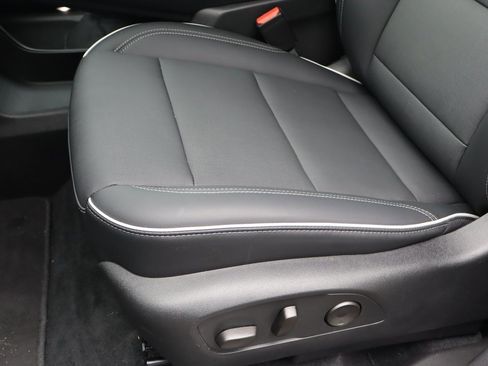 New 2025 Buick Enclave Preferred image 10