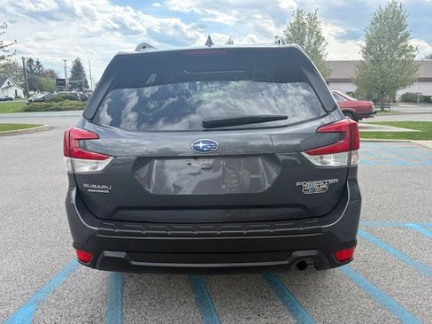 Used 2023 Subaru Forester Premium AWD/4WD image 5