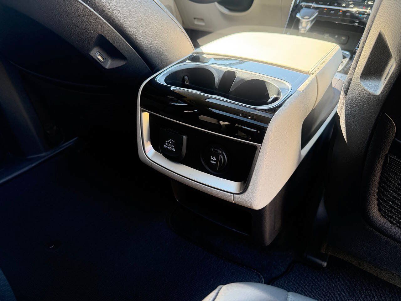Used 2024 Kia Carnival SX Prestige FWD image 23
