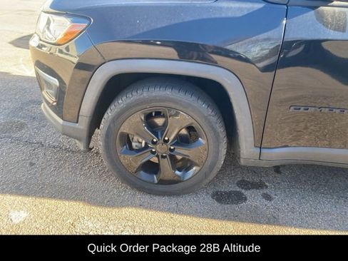 Used 2019 Jeep Compass Altitude image 2