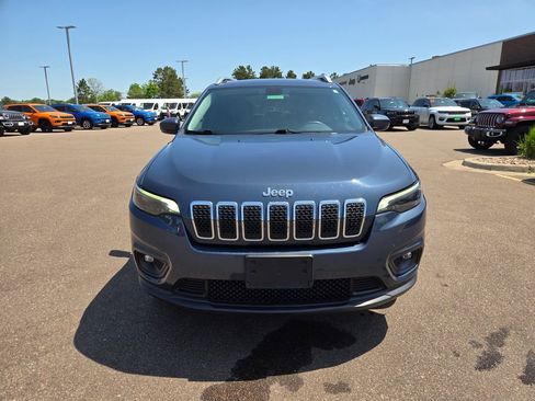 Used 2020 Jeep Cherokee Latitude Plus AWD/4WD image 2