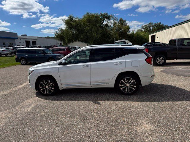 Used 2019 GMC Terrain Denali w/ GMC Pro Grade Package AWD/4WD image 3