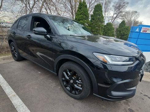 Used 2024 Honda HR-V Sport image 2