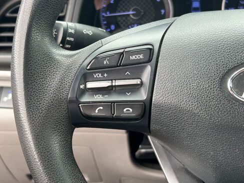 Used 2020 Hyundai Elantra SEL FWD image 18