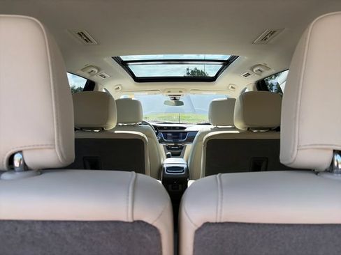 Used 2020 Cadillac XT6 Premium Luxury FWD image 27